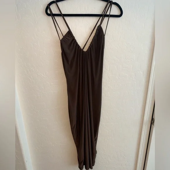 PrettyLittleThing | Dresses | Plus Chocolate Cross Front Ruched Midi Dress  | Poshmark